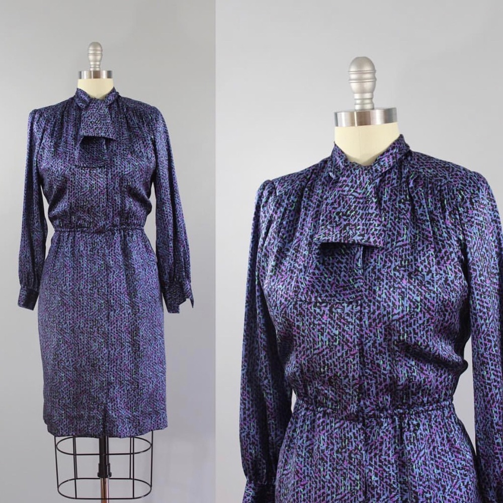 Vintage Purple/Blue pattern dress with necktie.